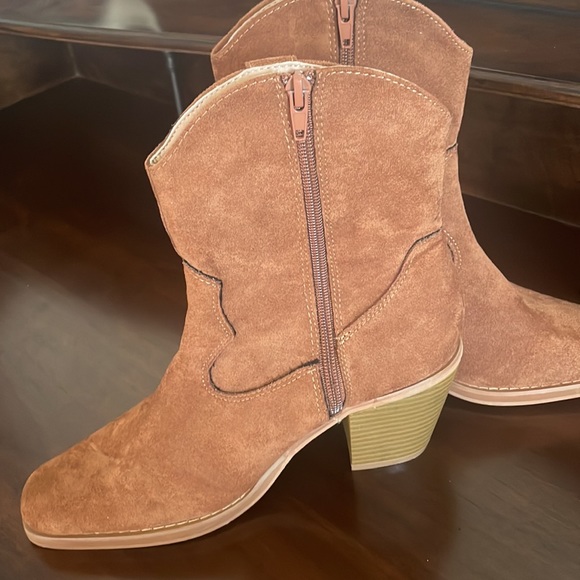 These are brand new sorry I do not have the box but they are really nice ! - Picture 4 of 8